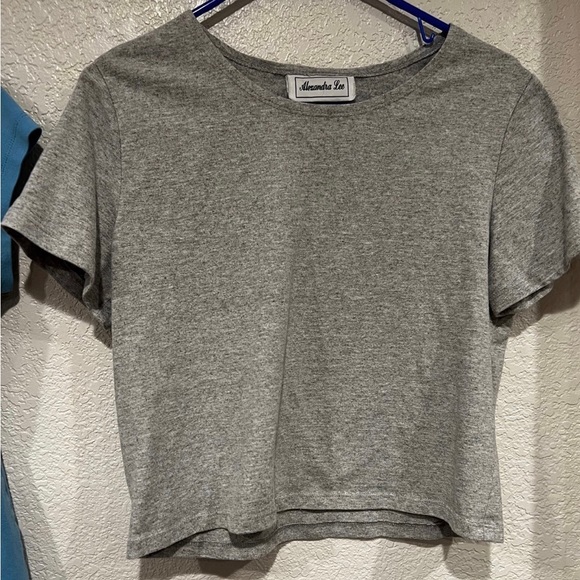 Grey top - Picture 1 of 4